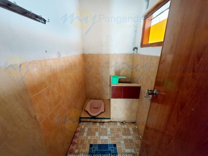   Tampilan Kamar Mandi Rumah Sewa Bu Yeni